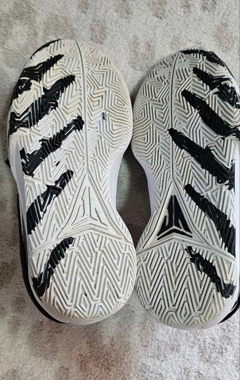 Nike Ja 1 Scratch 2.0 Shoes White Black Lace Up Sz 3.5 Youth